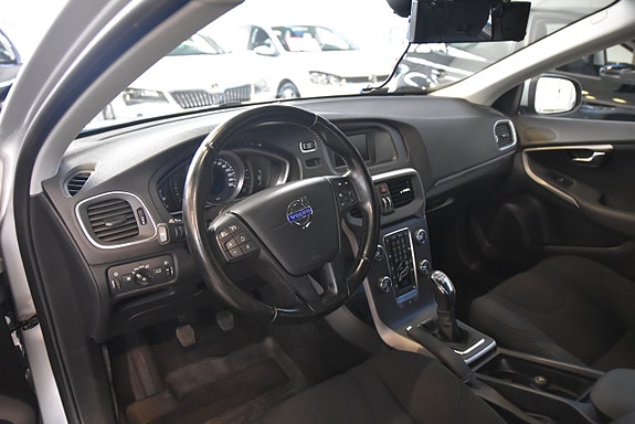 Volvo V40 6 of 12