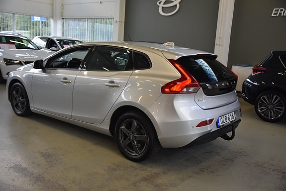 Volvo V40 4 of 12