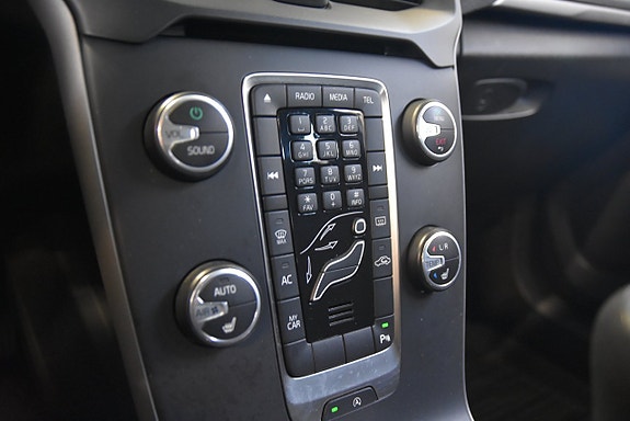 Volvo V40 10 of 12