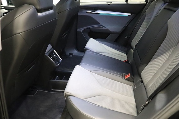 Skoda Enyaq 8 of 12