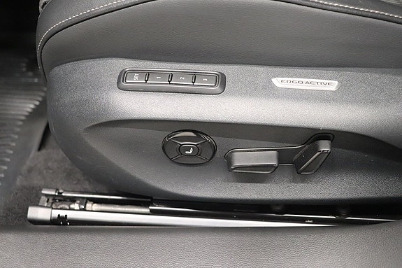 Volkswagen Passat 10 of 13