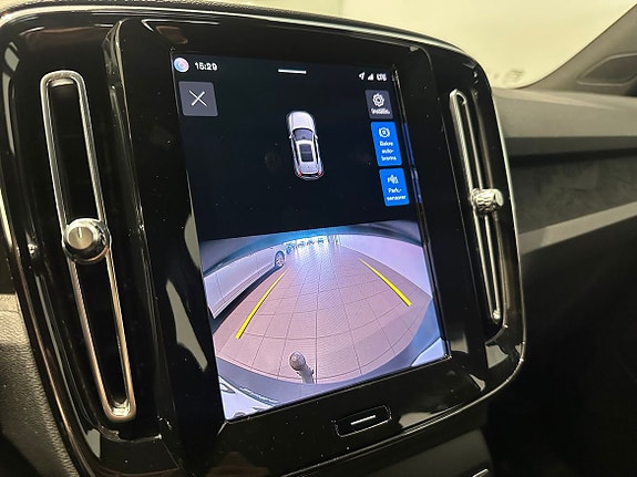 Volvo XC40 16 of 19