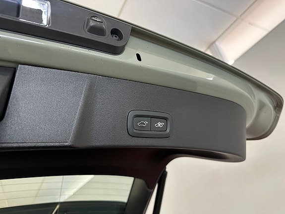 Volvo XC40 12 of 19