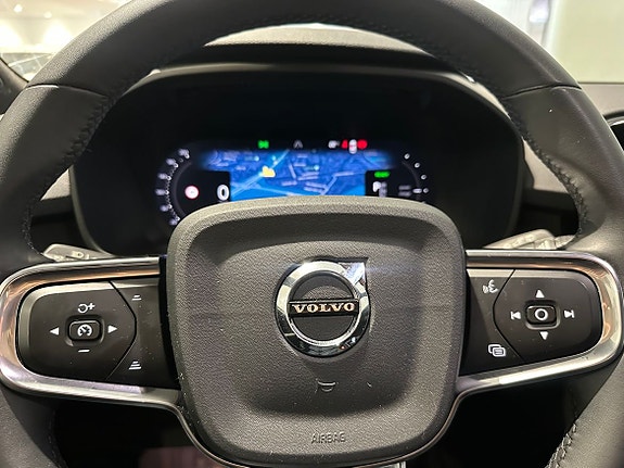 Volvo XC40 18 of 19