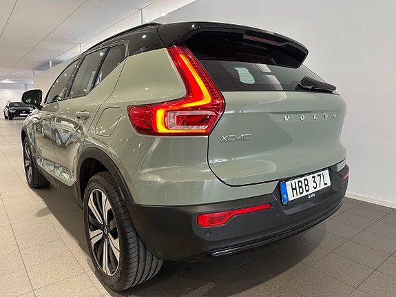Volvo XC40 7 of 19