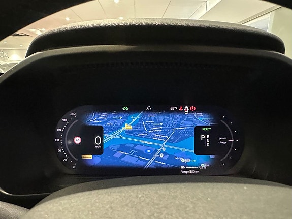 Volvo XC40 17 of 19