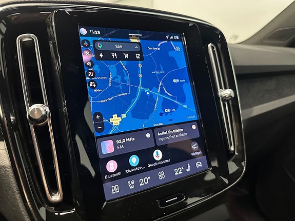 Volvo XC40 15 of 19
