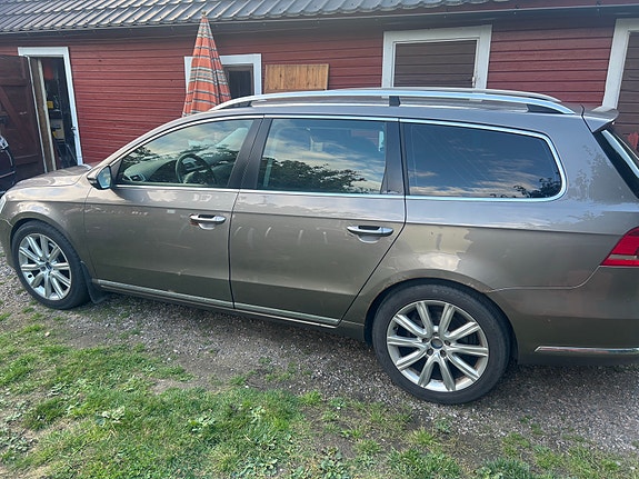 Volkswagen Passat 5 of 6