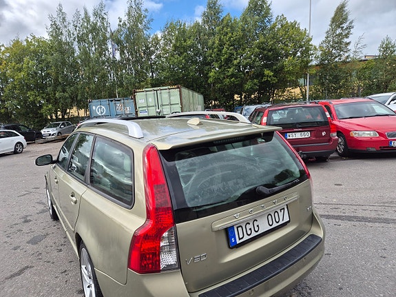 Volvo V50 6 of 16