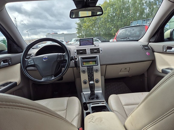 Volvo V50 14 of 16