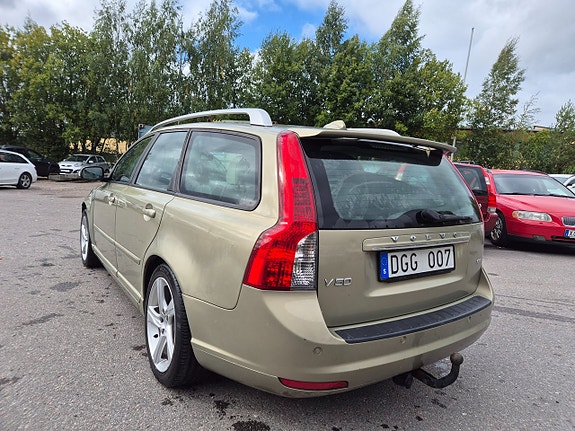 Volvo V50 4 of 16
