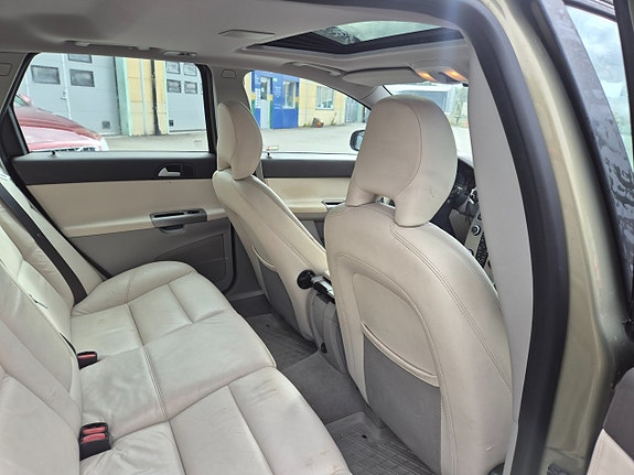 Volvo V50 13 of 16