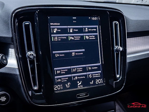 Volvo XC40 28 of 30
