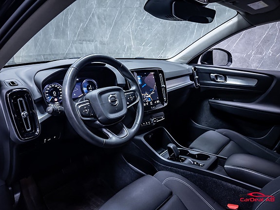 Volvo XC40 11 of 30