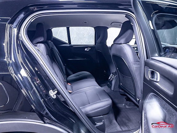 Volvo XC40 16 of 30