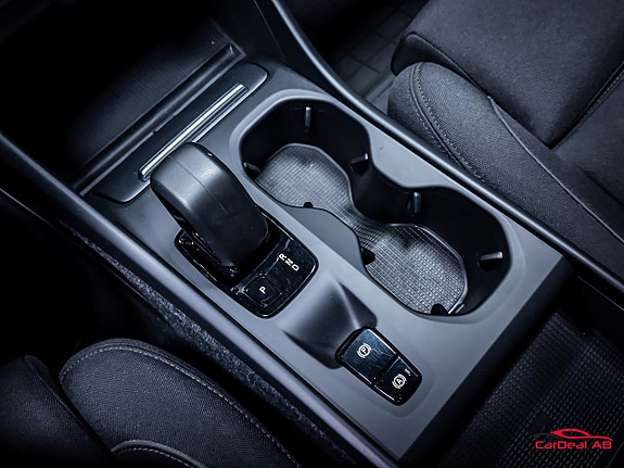 Volvo XC40 30 of 30