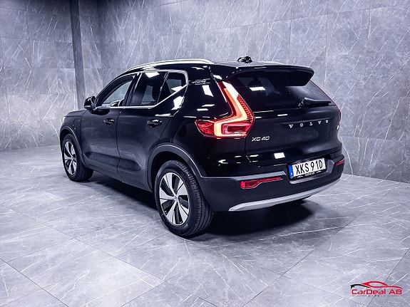 Volvo XC40 5 of 30