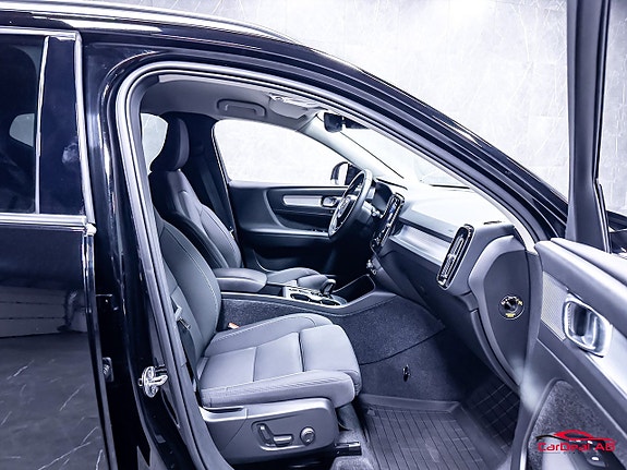 Volvo XC40 15 of 30