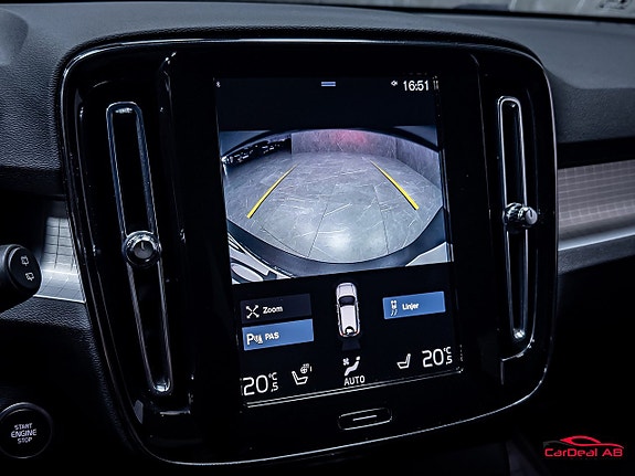 Volvo XC40 25 of 30