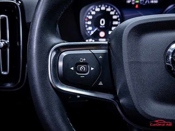 Volvo XC40 23 of 30