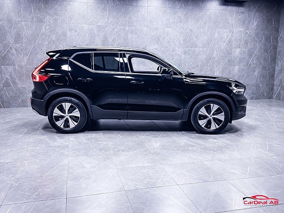 Volvo XC40 8 of 30