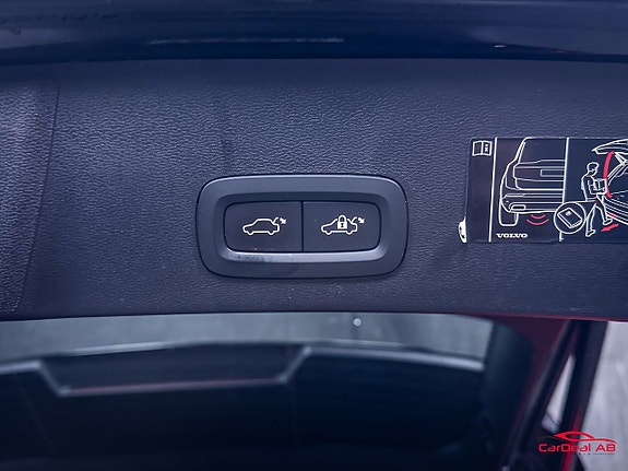 Volvo XC40 19 of 30