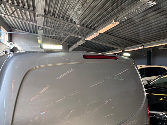 Mercedes-Benz Vito 119 9 of 19