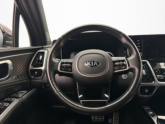 Kia Sorento 15 of 30