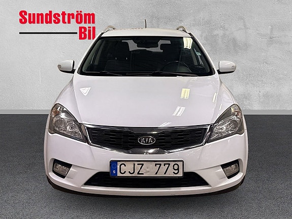 Kia Ceed 8 of 23