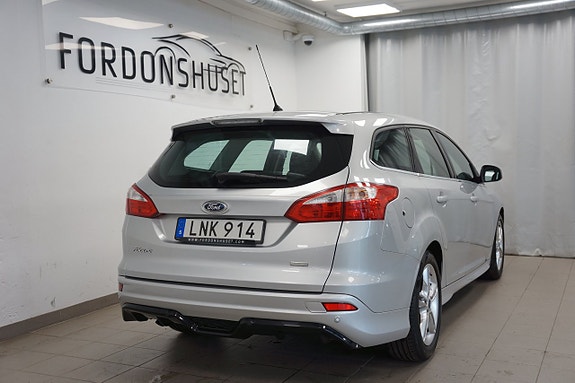 Ford Focus 5 of 14