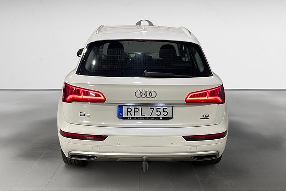 Audi Q5 6 of 17