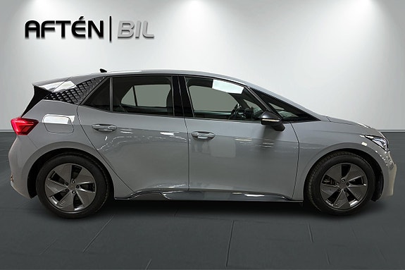 Cupra Born 7 of 26