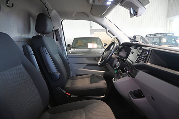 Volkswagen Transporter 9 of 28