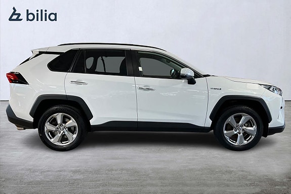 Toyota RAV4 18 of 21