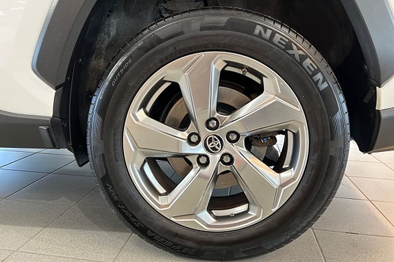 Toyota RAV4 17 of 21