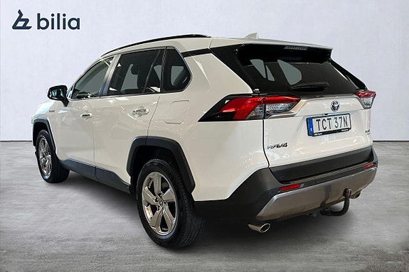 Toyota RAV4 2 of 21