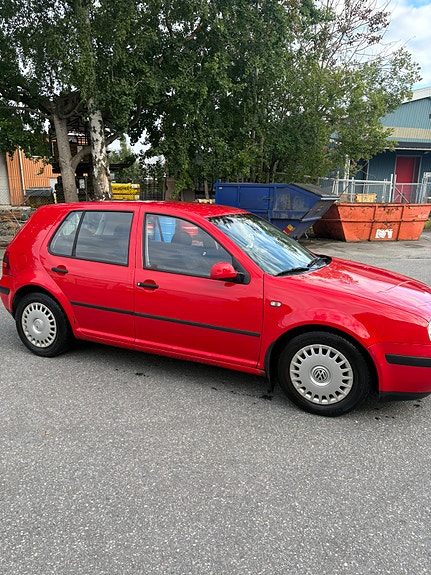 Volkswagen Golf IV 2 of 11