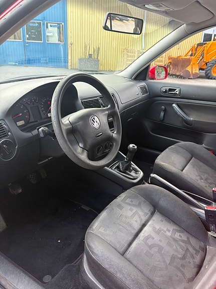 Volkswagen Golf IV 6 of 11