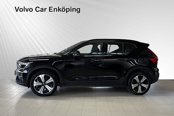 Volvo XC40 3 of 19
