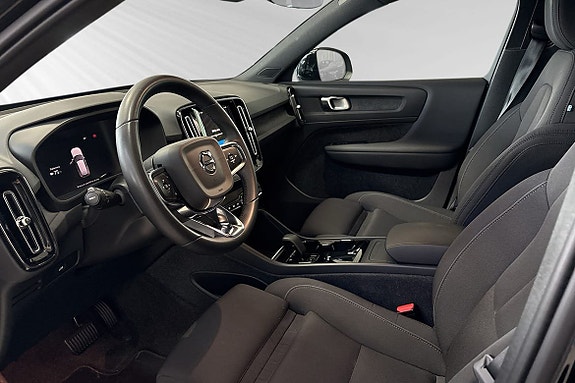 Volvo XC40 7 of 19