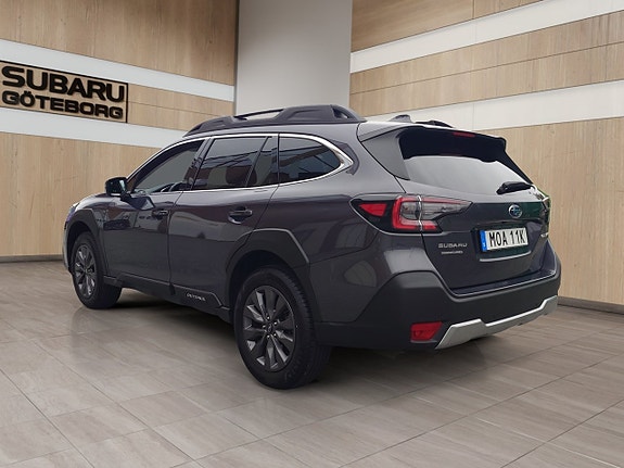 Subaru Outback 2 of 17