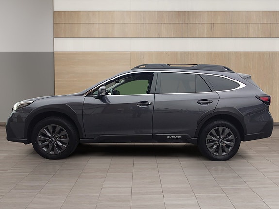 Subaru Outback 8 of 17