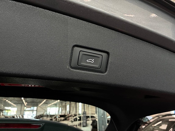 Audi Q4 e-tron 17 of 25