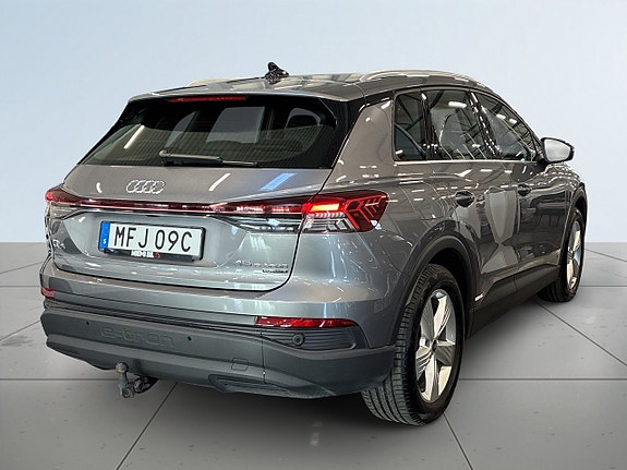 Audi Q4 e-tron 6 of 25