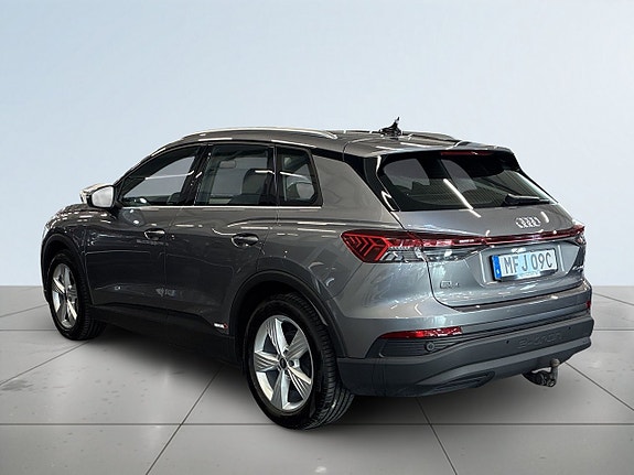 Audi Q4 e-tron 5 of 25