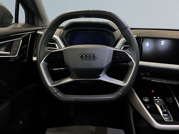 Audi Q4 e-tron 9 of 25
