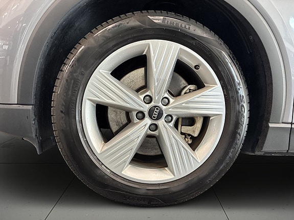 Audi Q4 e-tron 14 of 25