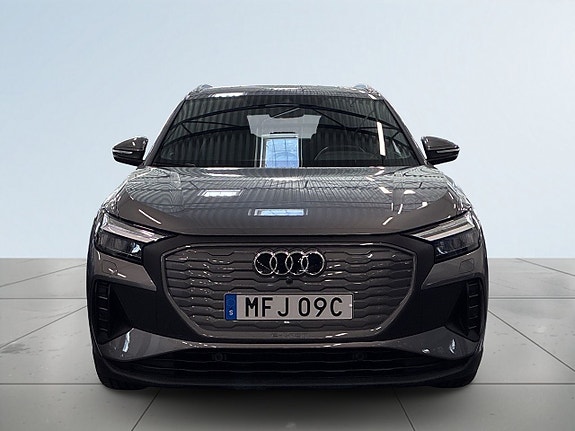 Audi Q4 e-tron 2 of 25
