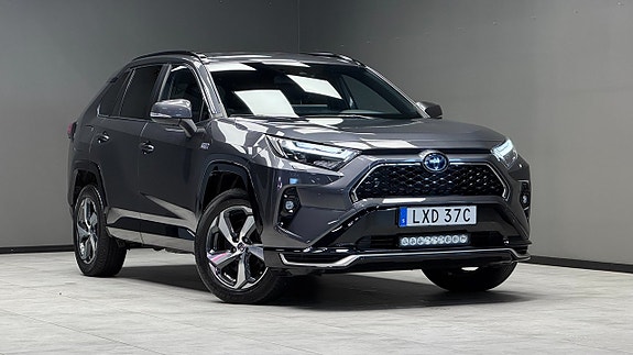 Toyota RAV4 Plug-in Hybrid 14 of 20