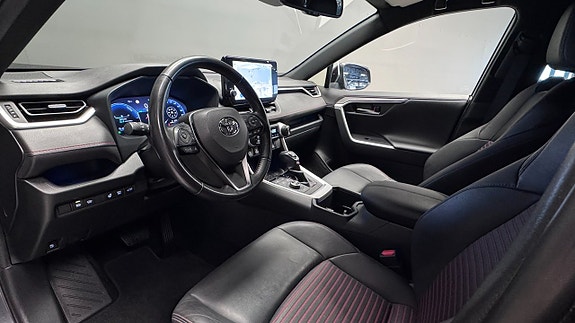 Toyota RAV4 Plug-in Hybrid 6 of 20